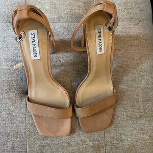 Steve Madden Beige Block Heel Sandals